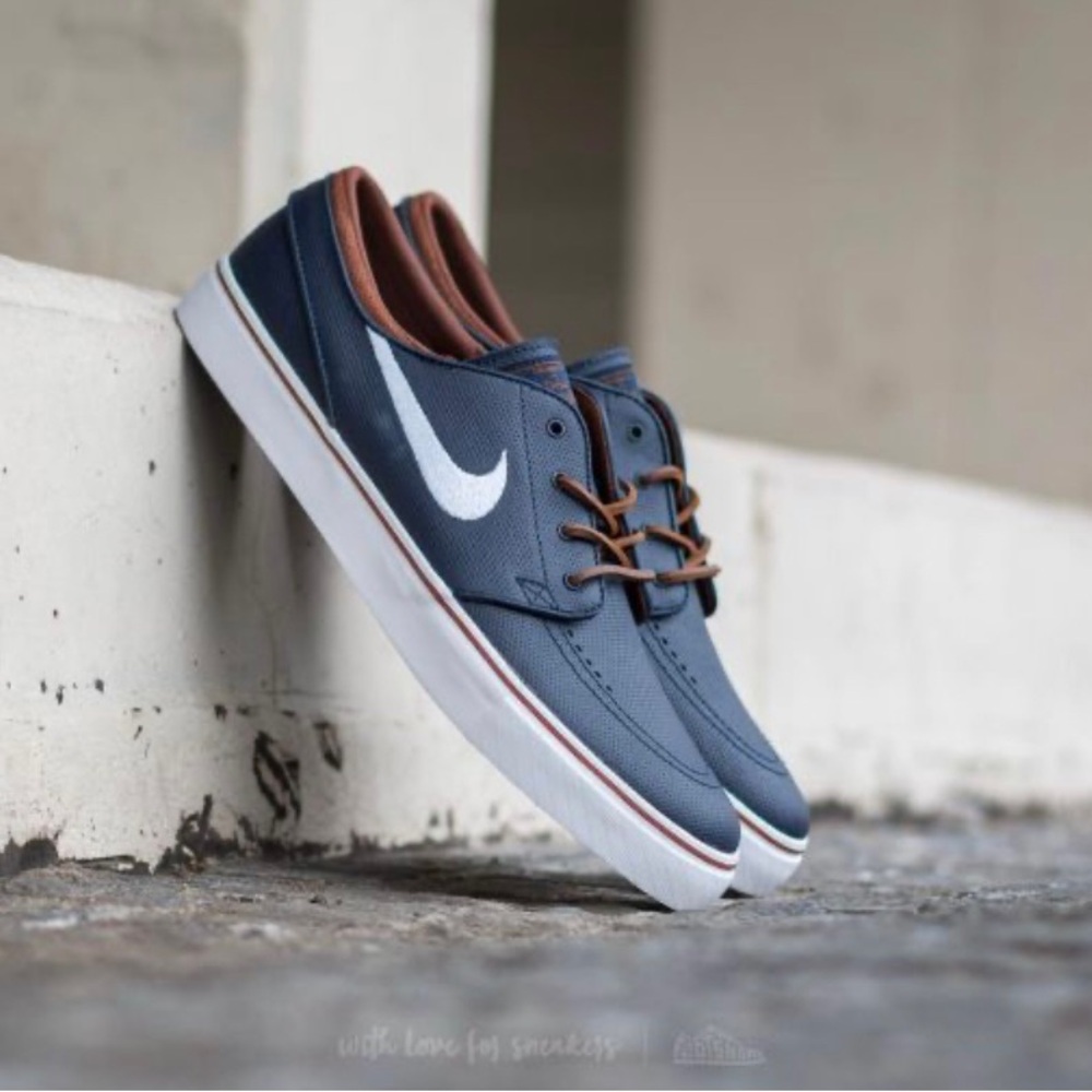 NIKE ZOOM STEFAN JANOSKI OG
Obsidian blue White Rustic Men Skateboard Shoes 9.5